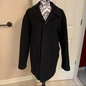 Men’s single breasted black pea coat Size M
